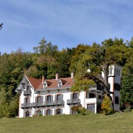 Le Domaine de Dony, ξενοδοχείο σε Balbins
