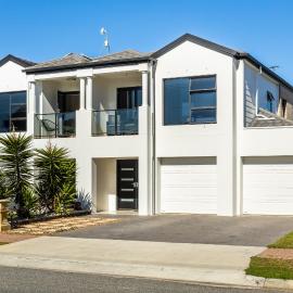 Swainson on 1 Lexington - 200m to Beach!, hotel i Henley Beach