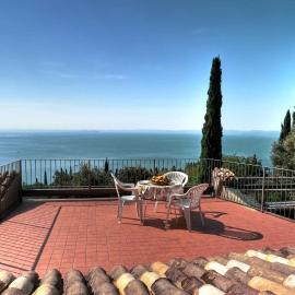 Villa La Limonaia Garda, extraordinary silent position, great lake view