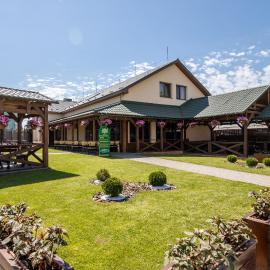 Praktik Hotel & Restaurant, готель у Берегово