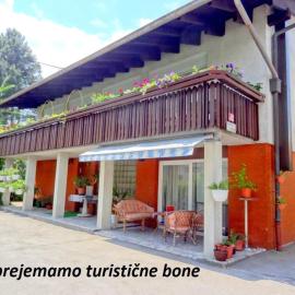 Apartma AS, hotel Lescében