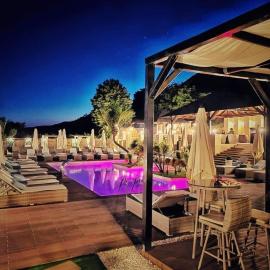 Pensiunea Alexandra & SPA, hotell i Divici