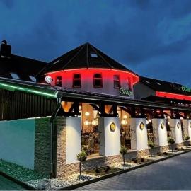 István Parkhotel és Gasztrofarm, hotel sa Sormás