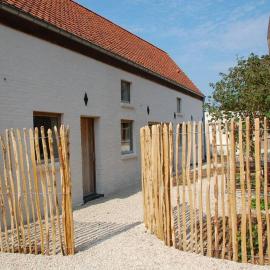 Beautiful holiday home in renovated farm 30 mins from Pairi Daiza, hotel u gradu Gerardsbergen
