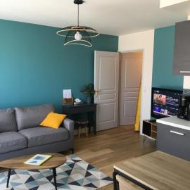 Appartement tout équipé avec piscine proche Stade OL et EUREXPO, hotell sihtkohas Meyzieu