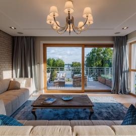 TOP APARTMENT
