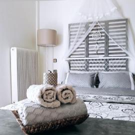 Urban Yoga House Hostel & Retreat