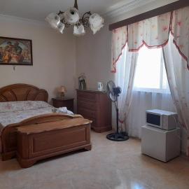 Private room, khách sạn ở Qormi