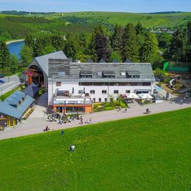 k1 sporthotel - Bike & Ski inklusive Hotel, hotel u gradu 'Kurort Oberwiesenthal'