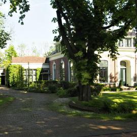 De oude dokterspraktijk, Hotel in Zuidhorn