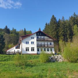 Penzion Lumis, отель в городе Nová Role