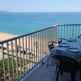 BRAVAHOLIDAYS-410-Neptuno, hotel in Blanes