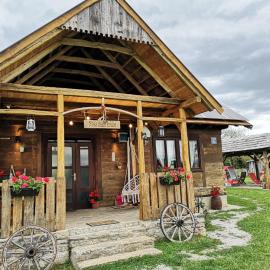 Naša mala koliba, hotel in Vojnić