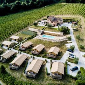 VillaLaDiva Boutique Glamping, hotel em Massignano