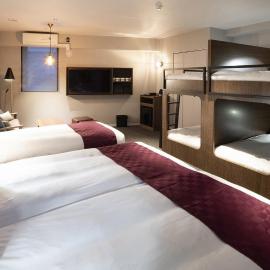 ALPHABED INN 小樽駅前, hotell i Otaru