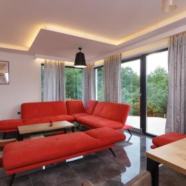 Deluxe Feliciano Apartments, hotel din Visoko