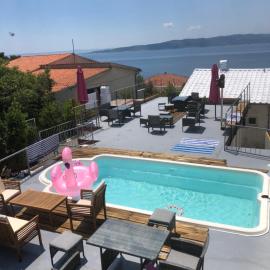 Apartments Rako, hotel di Brela