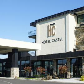 Hôtel Castel，格蘭比的飯店