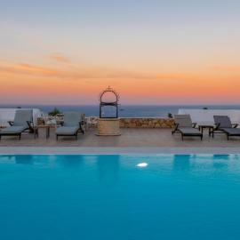 Armyra Villas - Apartments with Sea Views & Shared Pool, Hotel in Volimes