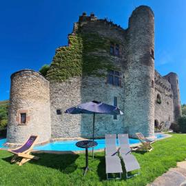 Chambre d'Hôtes au Château de Belcastel, hótel í Belcastel