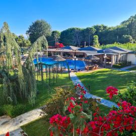 Hotel Kalamitsi Apartments, хотел в Preveza