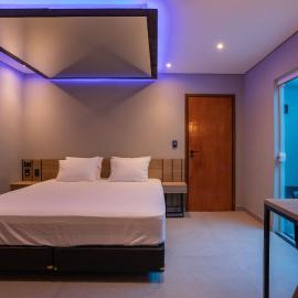 Drops Motel São José do Rio Preto، فندق في ساو جوزيه دو ريو بريتو