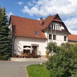 Pension Fortuna, hotel a Halenkov