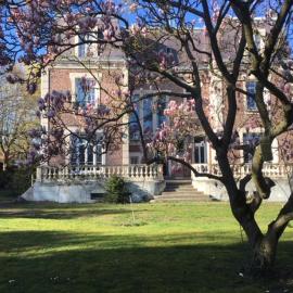 VILLA HENRI、Flavy-le-Martelのホテル