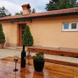 Vidas Nela - Holiday House