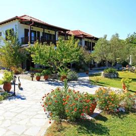 Dionysus Apartments & Suites, hotell sihtkohas Ierissós