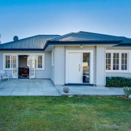 Gem on Gillean - Havelock North Holiday Home
