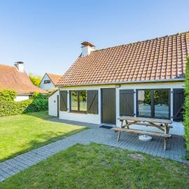 Cottage 213 in Sunparks Oostduinkerke with free parking and garden, Hotel in Koksijde