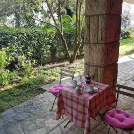 SPACIOUS APARTMENT, SEA VIEW, FREE PARKING