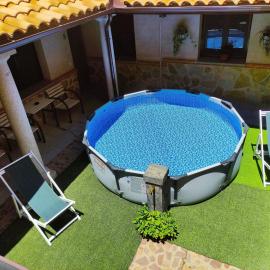 Los Laureles 2, hotel in Urda