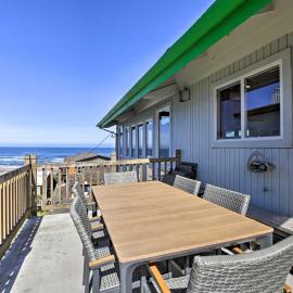 Walk to Beach: Oregon Coast Escape w/ Hot Tub!