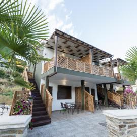 MAD'S Villas, hotel a Néa Péramos