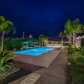 Aqua Venere Pool & Suites، فندق في مارسالا