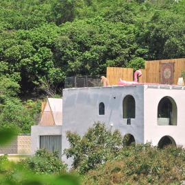 Distant Mountain Forest Wild Luxury Homestay, hotel i Shenzhen
