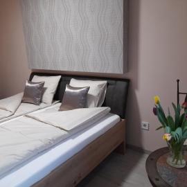 Götzer Apartman, khách sạn ở Komló