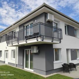 Sweet Home Apartments: Sárvár şehrinde bir otel