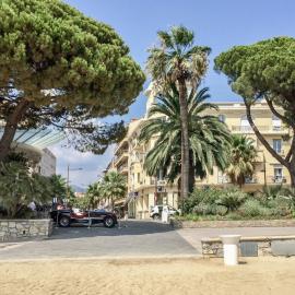 Apartment Les Sirènes by Interhome