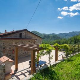 Holiday Home Cantiniere by Interhome, hotell sihtkohas Tresana