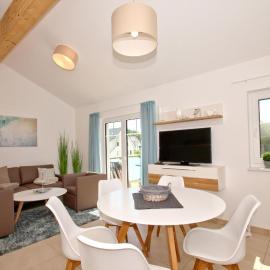 Strandresort Rex Rugia Ferienwohnung 11-6 mit gratis Sauna- und Schwimmbadnutzung im AHOI Sellin, hotel Lobbéban