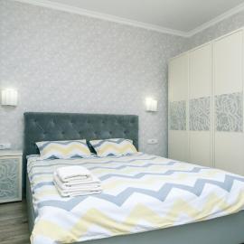 Квартира VIP класса рядом с Терминалом, hotel din Brovary