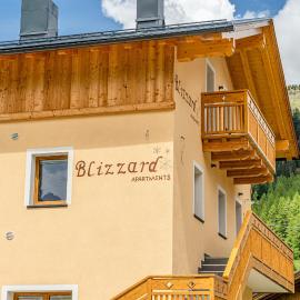 Blizzard apartments, Alpine chalet ski in ski out
