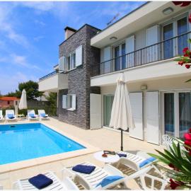 Primošten में, होटल Apartments Nika