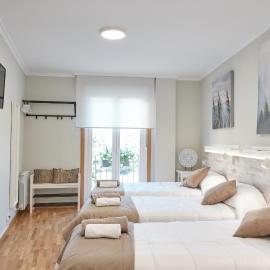Peregrina Pension 3, hotel in O Pedrouzo