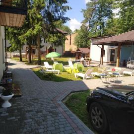 Svitiaz Griada – hotel w mieście Szack