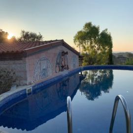 Cosmema House 1 Hot tub and swimming pool villa, hotel em Stroumbi