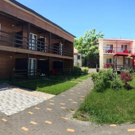 apartamienty "Pozitiv", hotel in Karolino-Buhaz